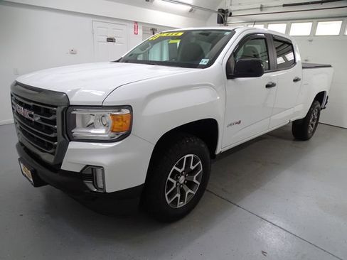 Used 2021 GMC Canyon AT4 w/ Driver Alert Package AWD/4WD image 17