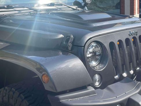 Used 2014 Jeep Wrangler Unlimited Sport w/ Quick Order Package 24S AWD/4WD image 9