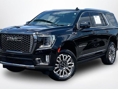 Used 2023 GMC Yukon Denali Ultimate w/ LPO, Floor Liner Package AWD/4WD image 3
