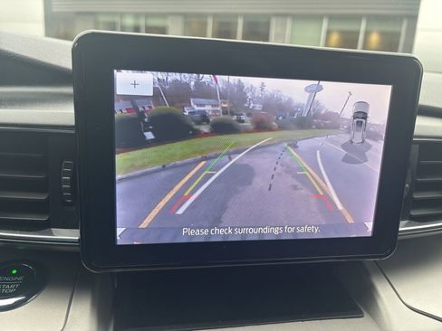 Used 2021 Ford Explorer XLT w/ Equipment Group 202A image 20