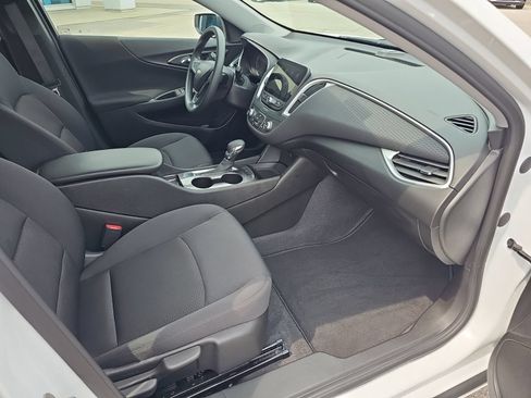 Used 2022 Chevrolet Malibu LS FWD image 29