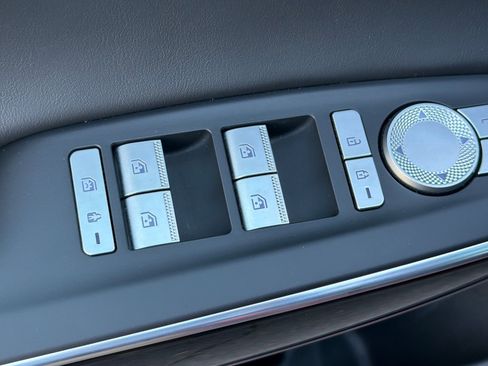 Used 2025 Genesis GV70 2.5T image 14