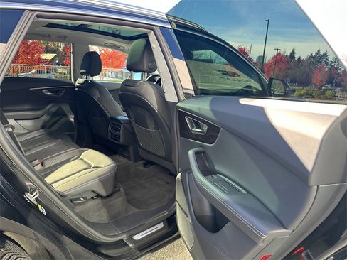 Used 2023 Audi Q8 Premium Plus w/ Premium Plus Package image 13