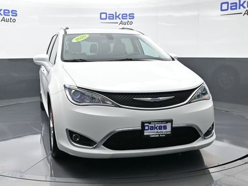 Used 2020 Chrysler Pacifica Touring-L Plus w/ Tire & Wheel Group image 3