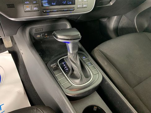 Used 2024 Hyundai Kona SEL FWD image 25