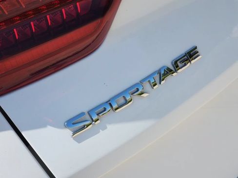 Used 2022 Kia Sportage SX FWD image 12