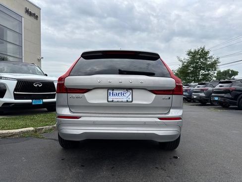 Used 2022 Volvo XC60 B5 Momentum AWD/4WD image 6