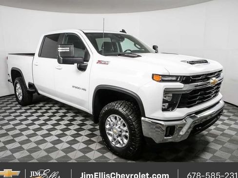 Used 2024 Chevrolet Silverado 2500 LT AWD/4WD image 1