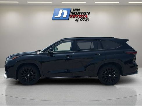 Used 2025 Toyota Highlander XSE AWD/4WD image 8