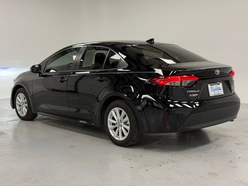 Used 2024 Toyota Corolla XLE image 3