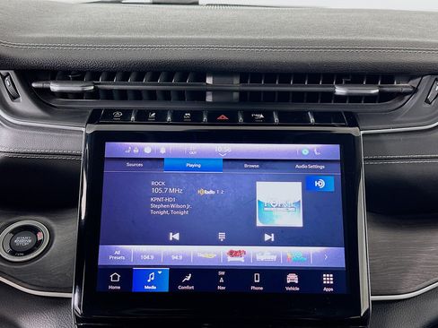 Used 2021 Jeep Grand Cherokee L Limited w/ Luxury Tech Group II image 21