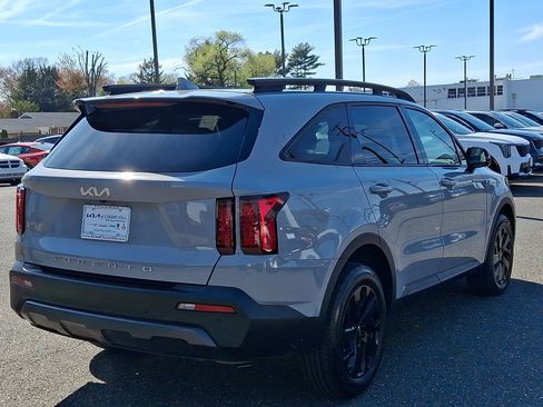 Used 2022 Kia Sorento S w/ Panoramic Sunroof Package image 5