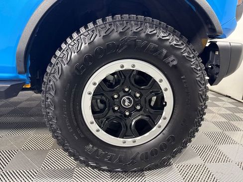 Used 2022 Ford Bronco Badlands w/ Sasquatch Package AWD/4WD image 12