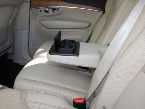 Used 2019 Volvo XC90 T8 Inscription w/ Advanced Package image 40