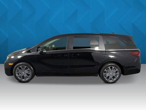 New 2026 Honda Odyssey Touring image 2