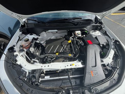 Used 2025 Buick Envista Sport Touring image 33