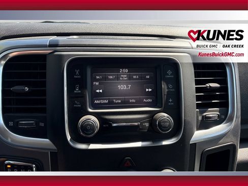 Used 2022 RAM 1500 Classic SLT AWD/4WD image 26
