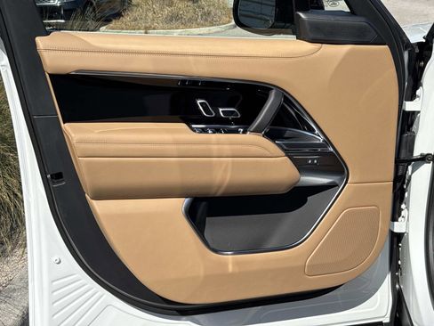 New 2026 Land Rover Range Rover SE image 19