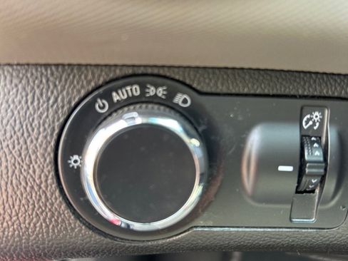 Used 2020 Chevrolet Sonic LT image 12