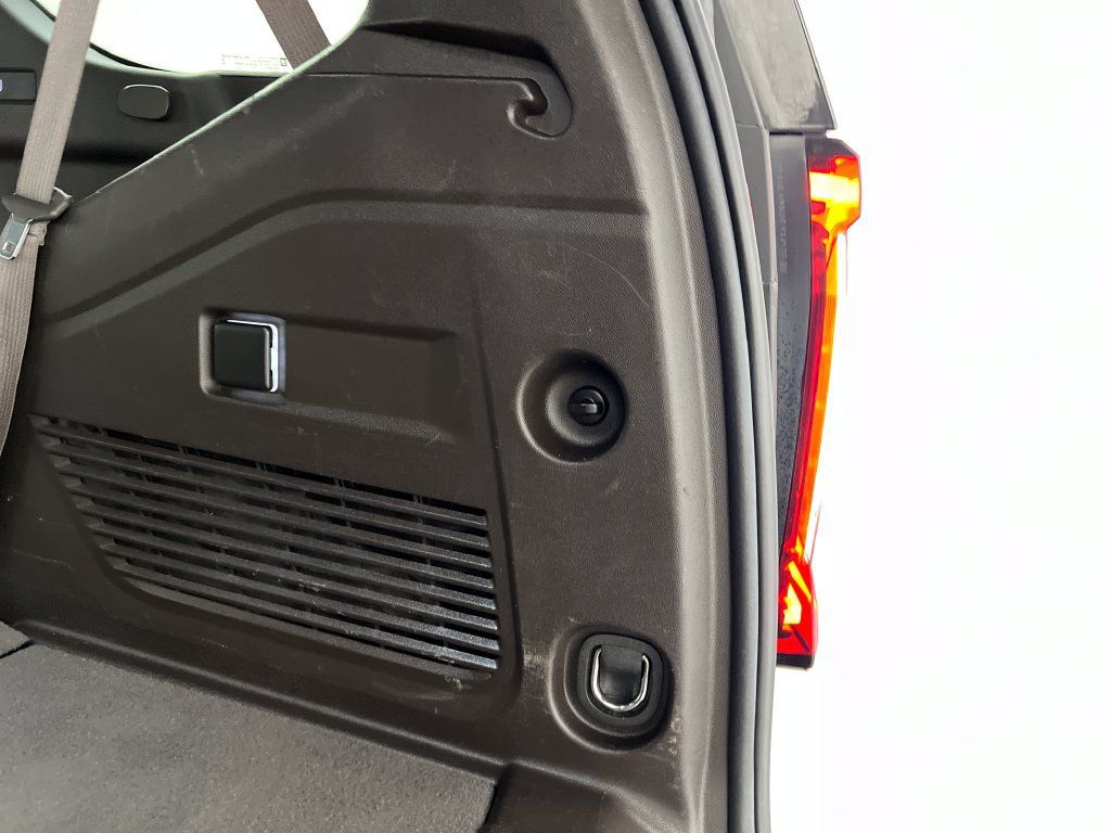 Used 2024 GMC Yukon SLT RWD image 44