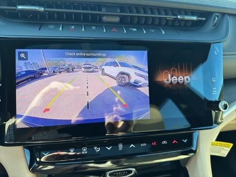 New 2026 Jeep Grand Cherokee Limited w/ Limited Altitude Package RWD image 41