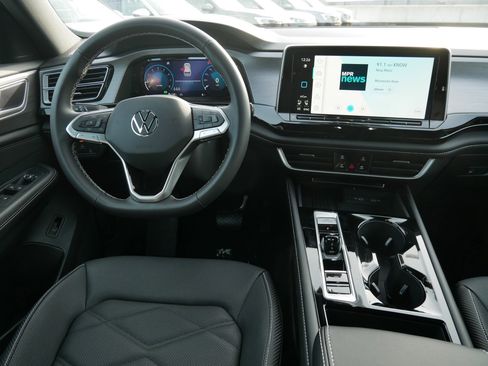 New 2026 Volkswagen Atlas Cross Sport SE AWD/4WD image 9