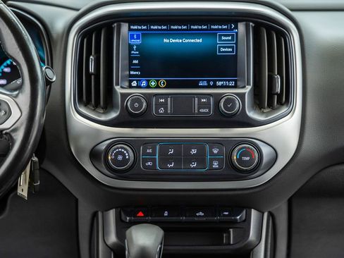 Used 2022 Chevrolet Colorado LT w/ LT Convenience Package AWD/4WD image 25