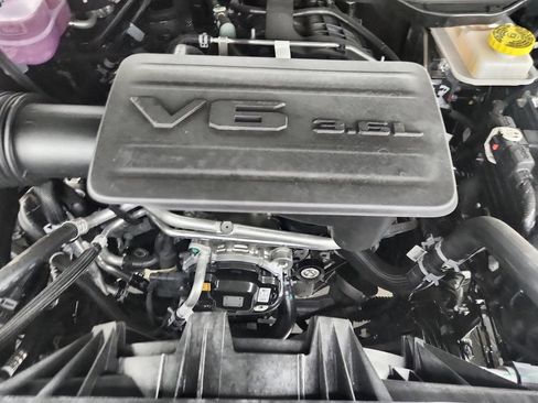 New 2026 RAM 1500 Express AWD/4WD image 16