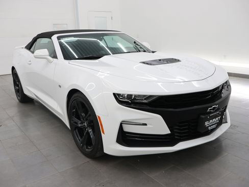 Used 2019 Chevrolet Camaro SS RWD image 2