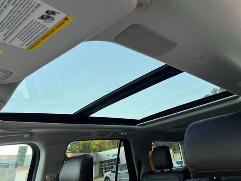 New 2025 Ford Expedition Platinum w/ Platinum Ultimate Package image 28