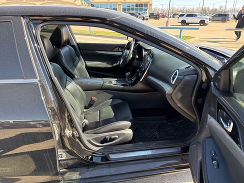 Used 2018 Nissan Maxima 3.5 SL image 14