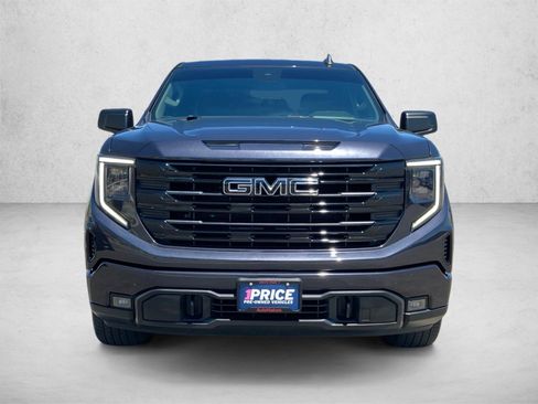 Used 2022 GMC Sierra 1500 Elevation w/ LPO, Elevation Black Package RWD image 2