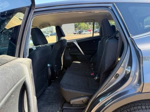 Used 2015 Toyota RAV4 LE FWD image 12