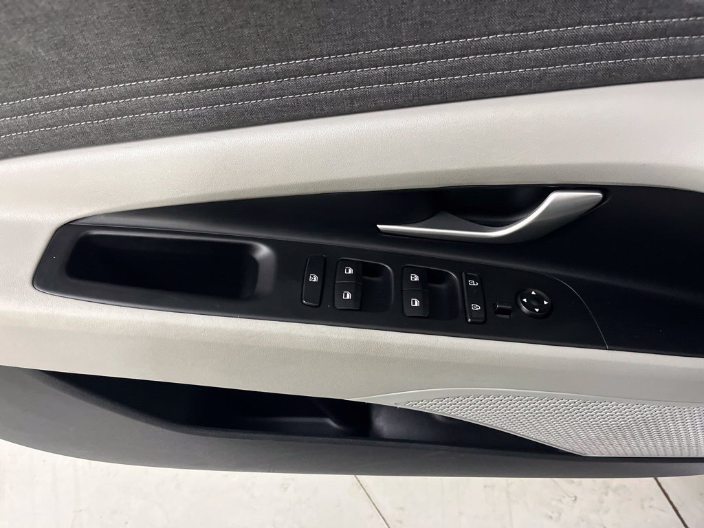 Used 2024 Hyundai Elantra Limited FWD image 49
