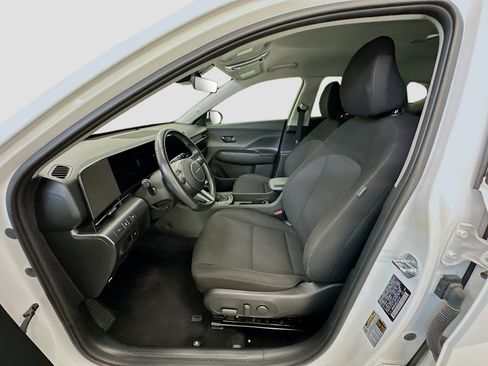 Used 2025 Hyundai Kona SEL AWD/4WD image 13