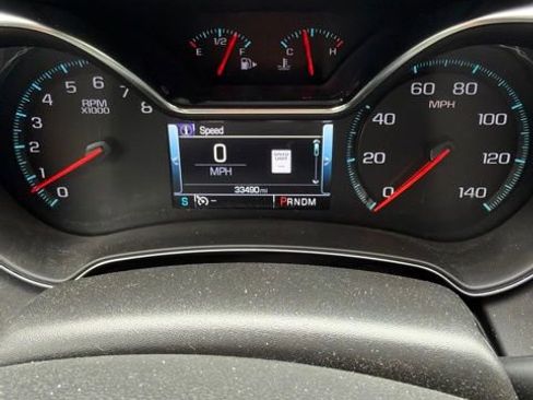 Used 2017 Chevrolet Impala Premier w/ Enhanced Convenience Package FWD image 4