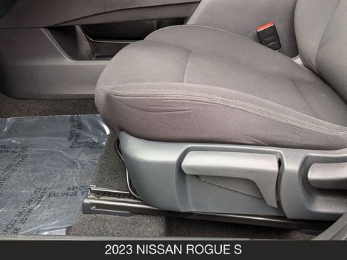 Used 2023 Nissan Rogue S FWD image 14