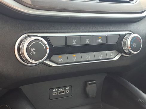 Used 2023 Nissan Altima 2.5 SV FWD image 19