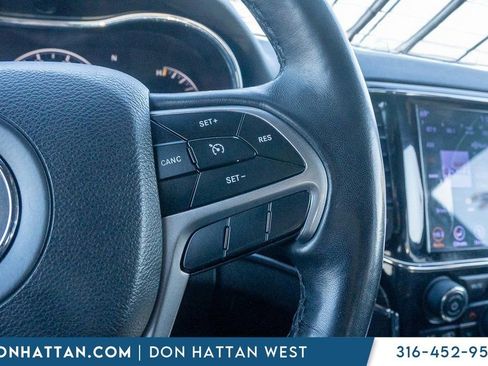Used 2019 Jeep Grand Cherokee Limited image 10