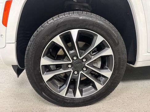 Used 2023 Jeep Grand Cherokee L Overland AWD/4WD image 26