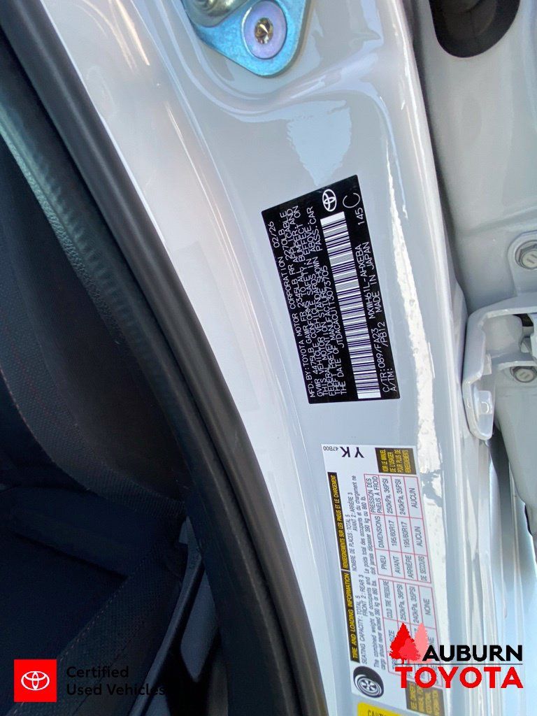 Certified 2026 Toyota Prius Plug-In Hybrid FWD image 31