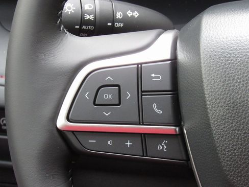 New 2025 Toyota Highlander XSE image 27