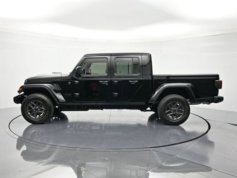 New 2026 Jeep Gladiator Sport AWD/4WD image 8