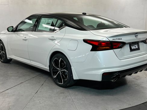 New 2026 Nissan Altima 2.5 SR image 3