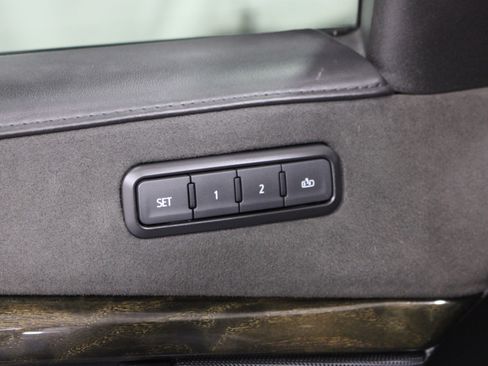 Used 2019 Cadillac Escalade ESV Platinum AWD/4WD image 9