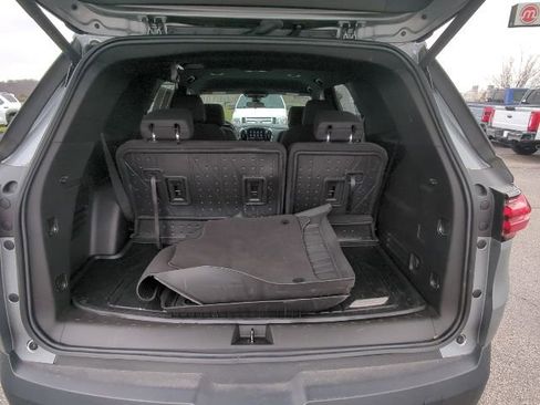 Used 2023 Chevrolet Traverse LT FWD image 33