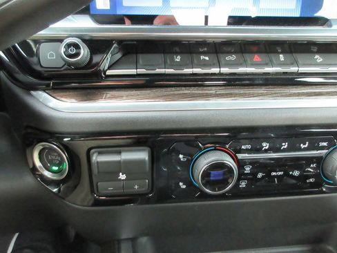 Certified 2025 Chevrolet Silverado 2500 LT w/ Trail Boss Package AWD/4WD image 34