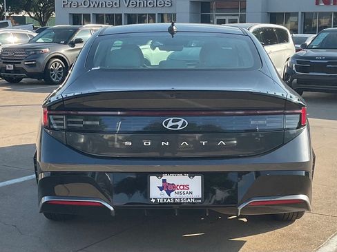 Used 2025 Hyundai Sonata SEL FWD image 5