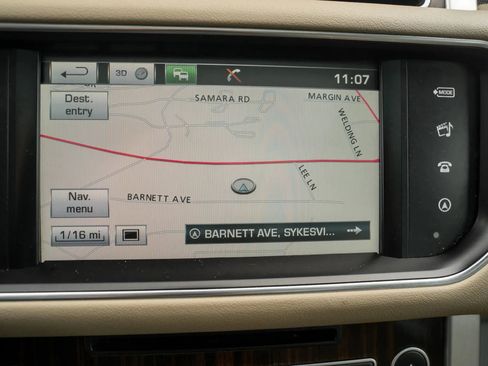 Used 2016 Land Rover Range Rover image 24