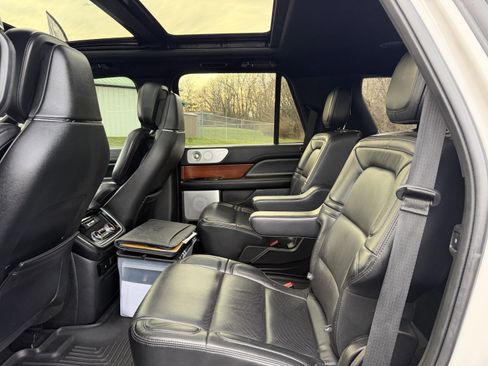 Used 2020 Lincoln Navigator Reserve w/ Equipment Group 208A Reserve image 21